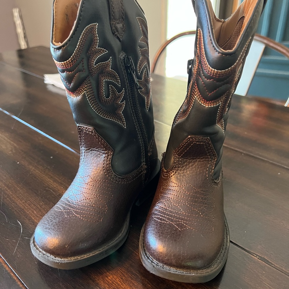 Toddler size 8 cowboy boots